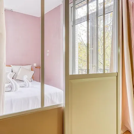 Comfort 2 Bedrooms & Air Conditioning 17 Apartment