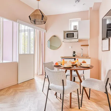 Apartment Comfort 2 Bedrooms & Air Conditioning 17